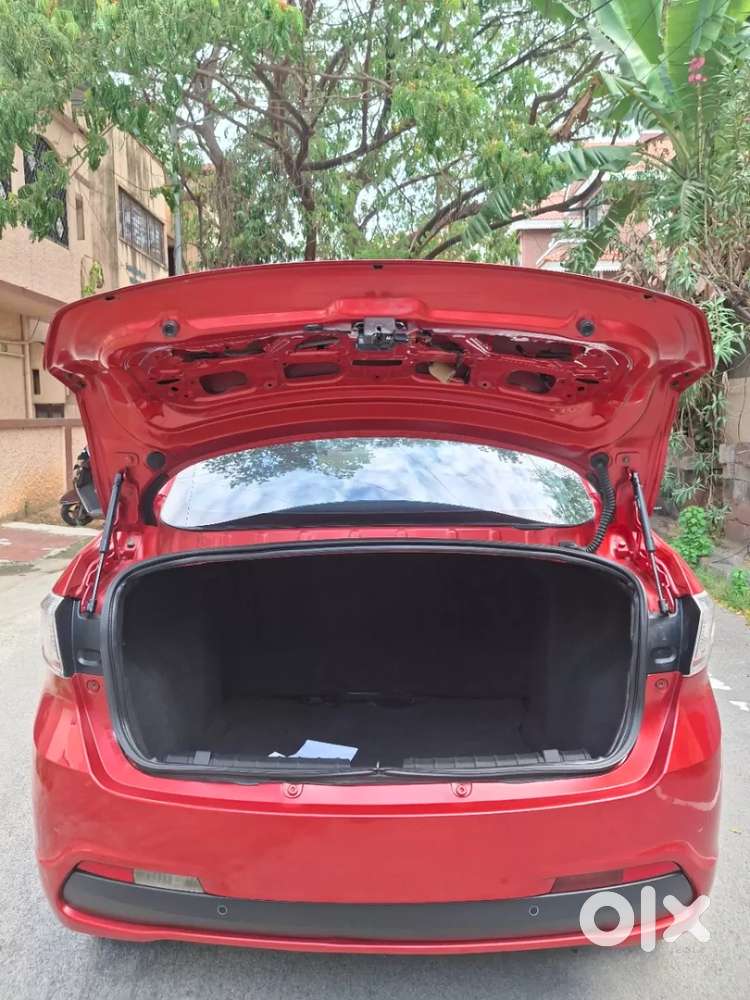 Tata Tigor Xza, 2019, Petrol