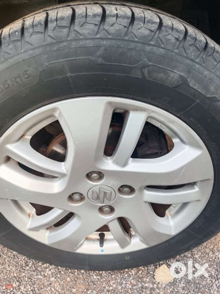 Maruti Suzuki Dzire, 2014, Petrol