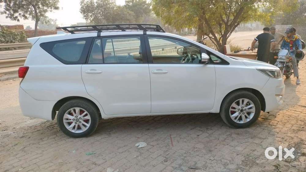 Toyota Innova Crysta 2016 Diesel Well Maintained