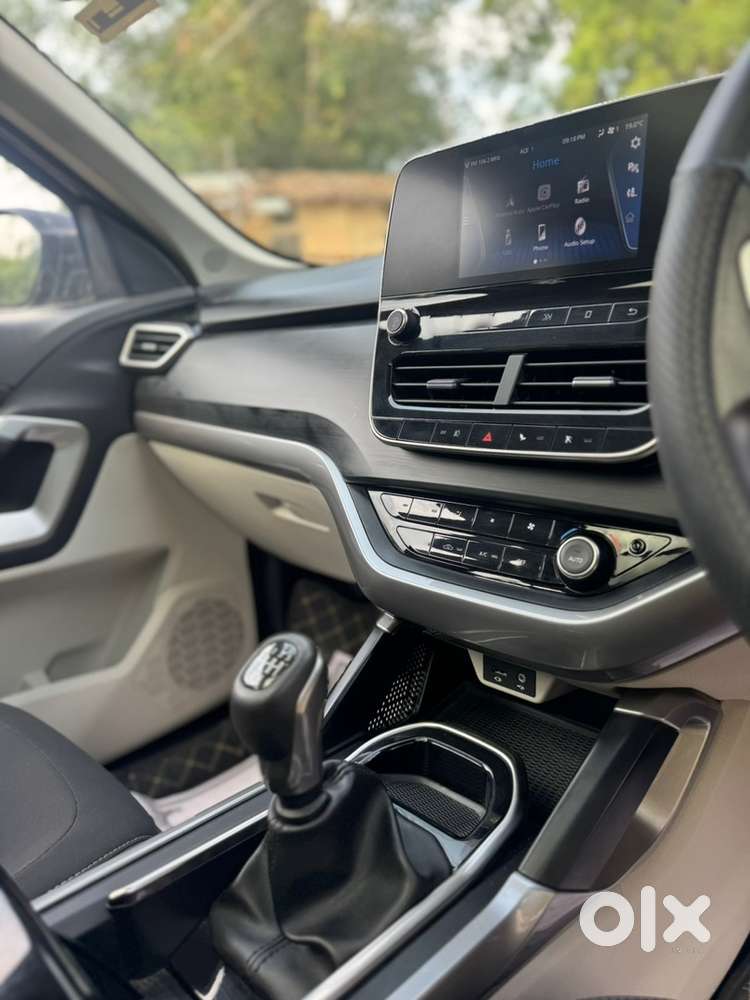 Tata Safari 2022 Xt+