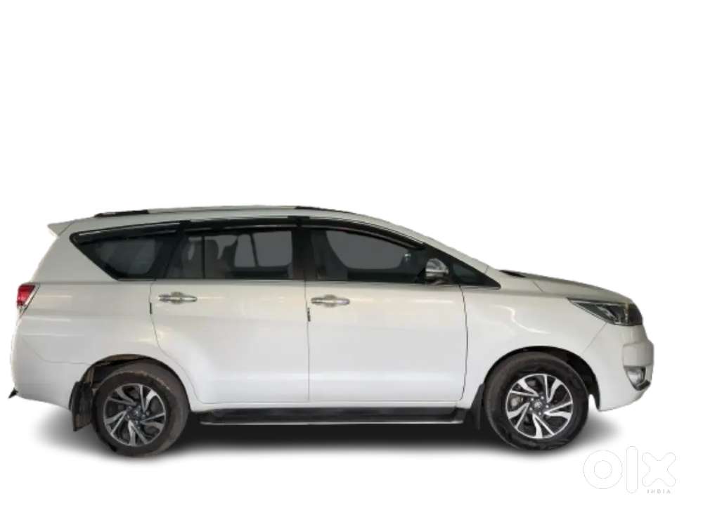 Toyota Innova Crysta 2023 Diesel 40000 Km Driven