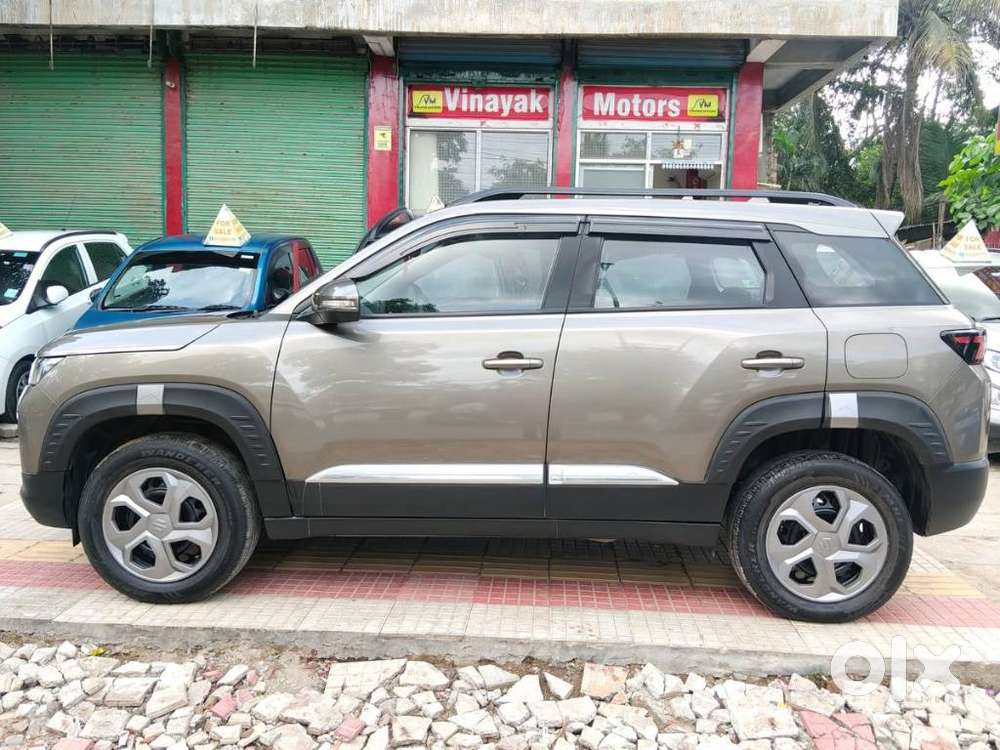 Maruti Suzuki Brezza 1.5 Lxi Smart Hybrid, 2024, Petrol