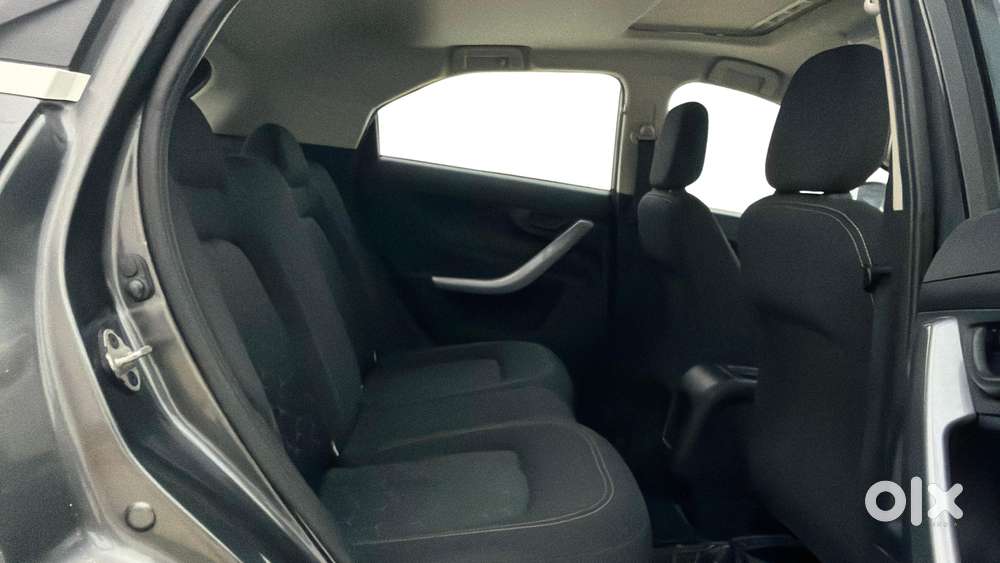 Tata Nexon 1.5 Revotorq Xma Amt (s), 2021, Petrol