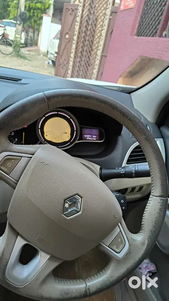 Renault Fluence 2012 Diesel 120000 Km Driven