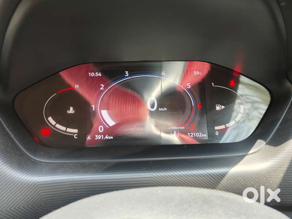 Nissan Magnite N-connecta Mt, 2025, Petrol