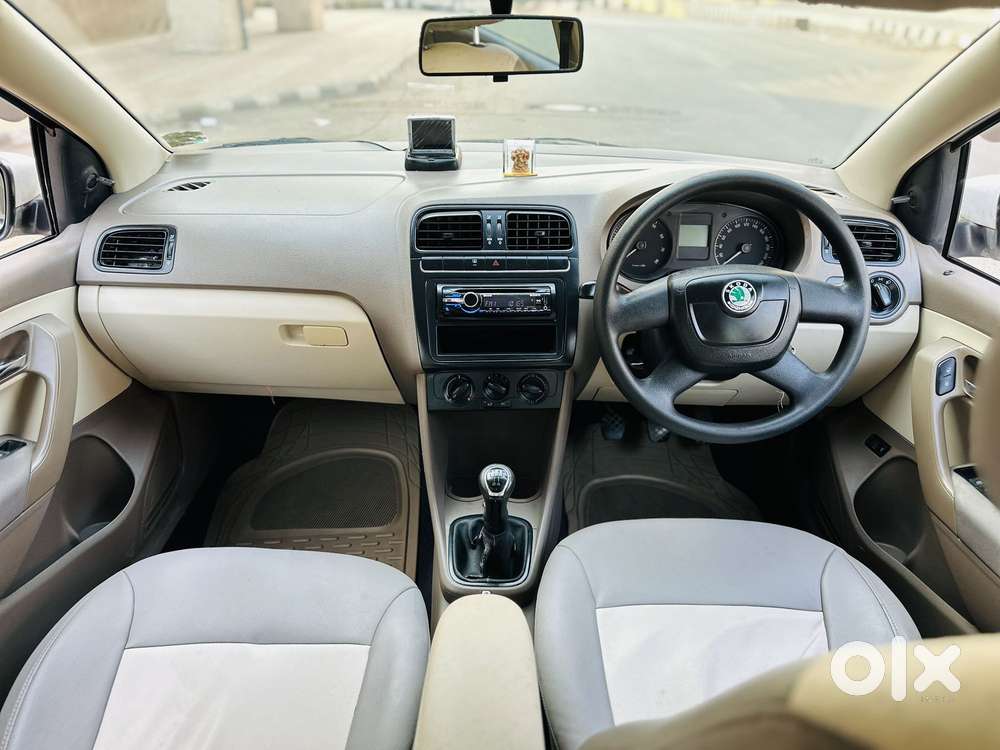 Skoda Rapid Elegance Mpi, 2012, Petrol