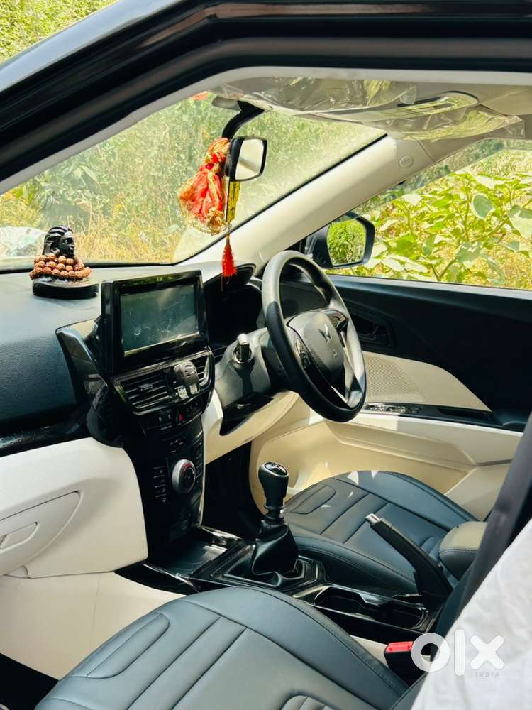 Mahindra Xuv 3xo Petrol 2025