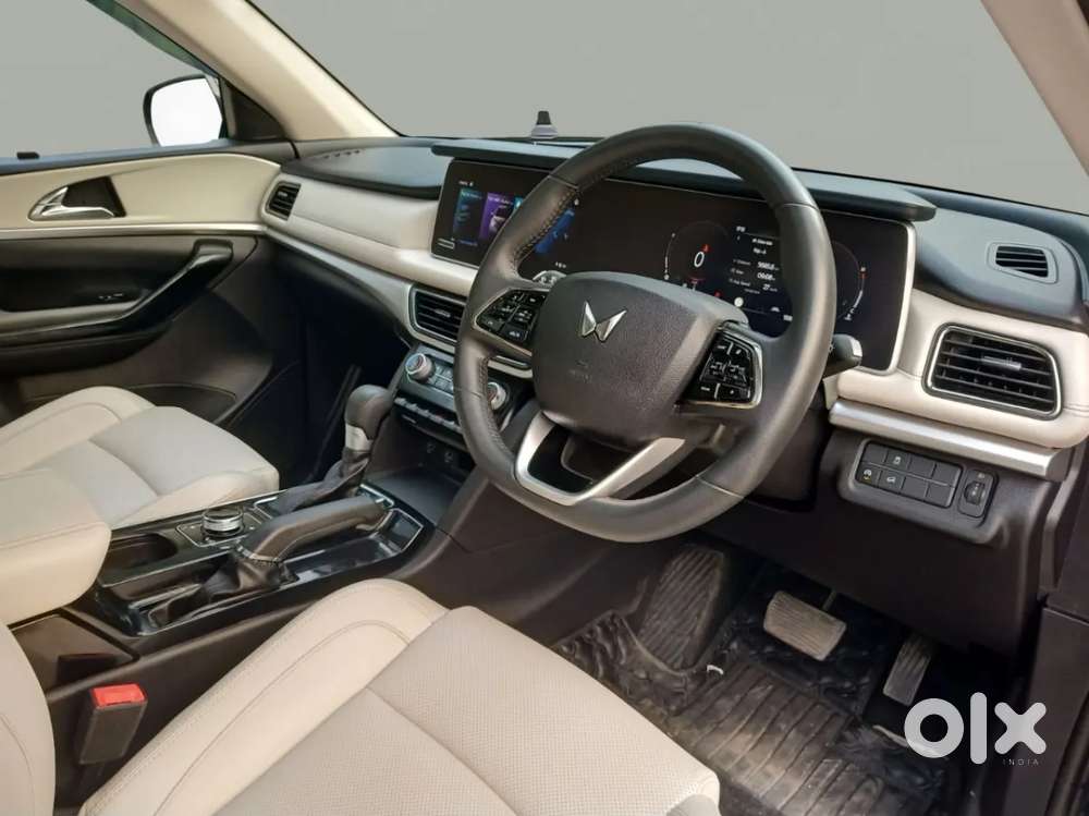Mahindra Xuv700 2.2 Ax 7 Diesel At Luxury Pack Str, 2024, Diesel