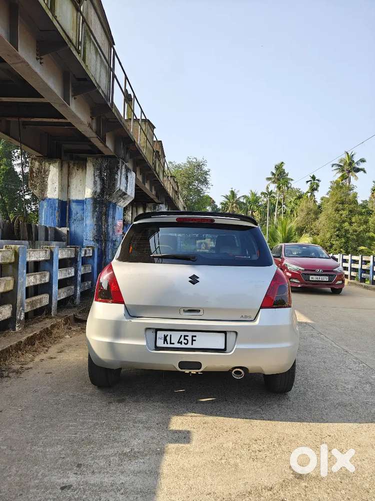 Maruti Suzuki Swift 2011 Petrol