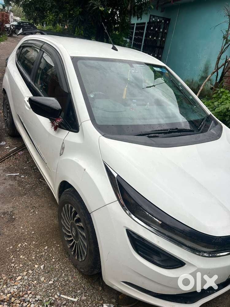 Tata Altroz Petrol 2021
