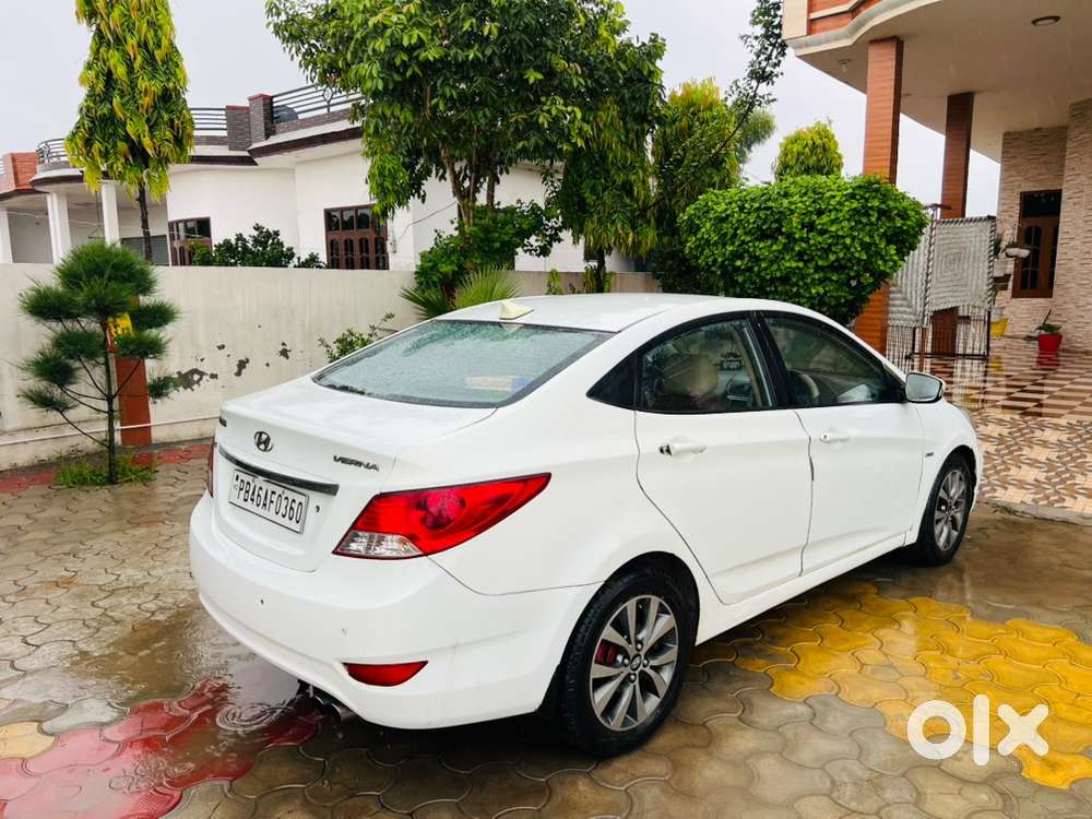 Hyundai Fluidic Verna 2012