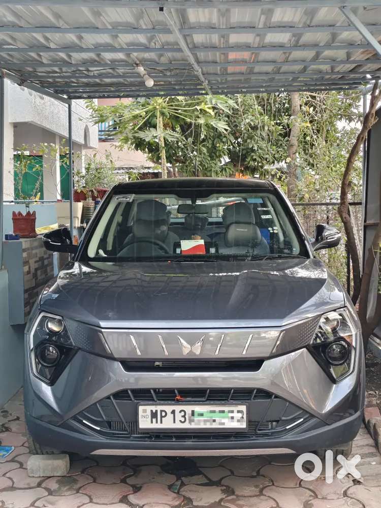 Showroom Condition Mahindra Xuv 3xo Revx M Petrol Manual 2026