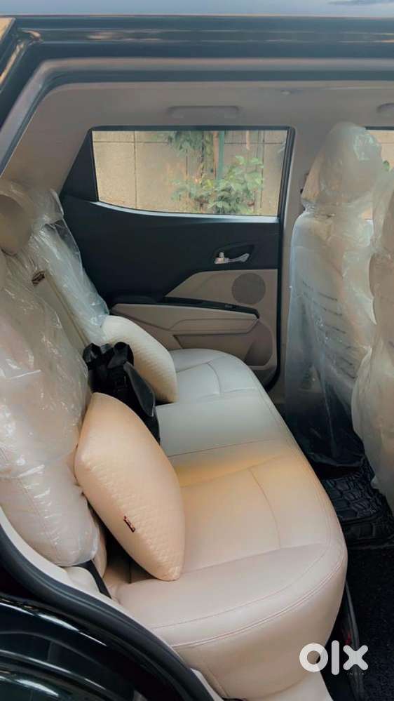 Mahindra Petrol Manual 2023 Car