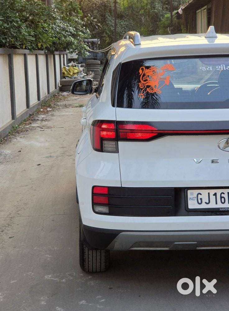 Hyundai Venue 1.2 S (o), 2025, Cng & Hybrids