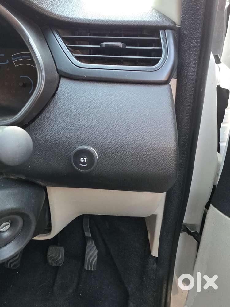 Renault Triber 1.0 Rxe, 2024, Cng & Hybrids