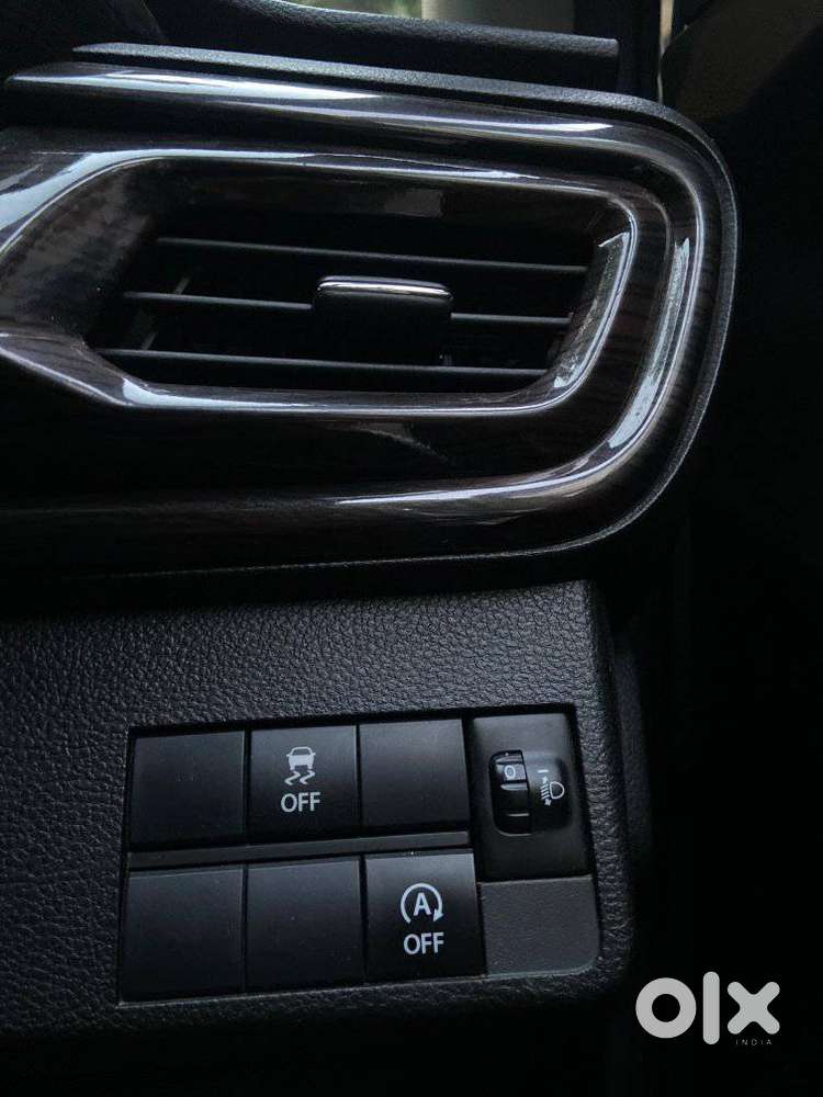 Maruti Suzuki Brezza 1.5 Vxi At Smart Hybrid, 2024, Petrol