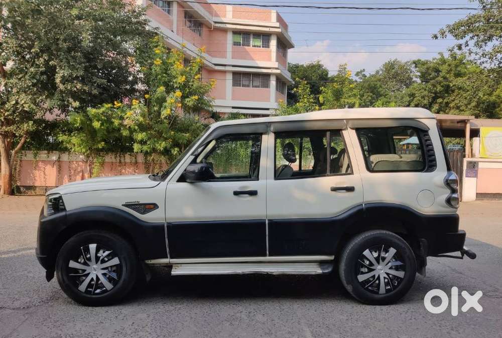 Mahindra Scorpio S4 Plus 9s, 2016, Diesel