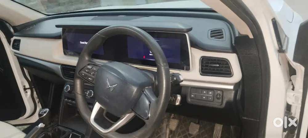 Mahindra Xuv700 2022 Petrol Manual