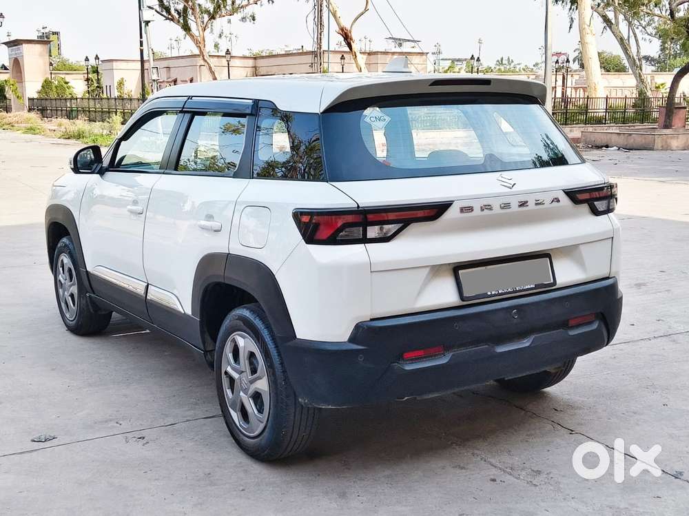 Maruti Suzuki Brezza 1.5 Vxi Cng, 2025, Cng & Hybrids