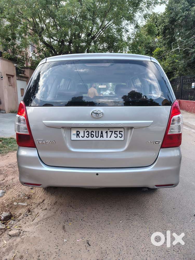 Toyota Innova 2.5 G (diesel) 8 Seater Bs Iv, 2016, Diesel