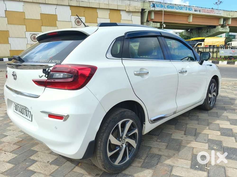 Toyota Glanza 1.2 V Amt, 2023, Petrol