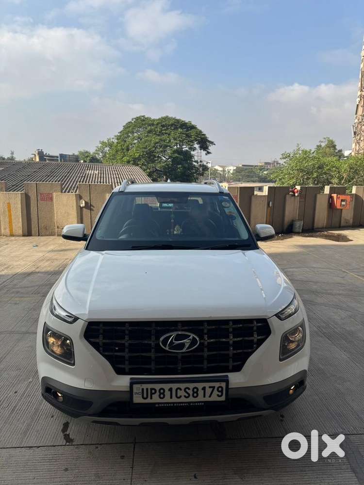 2021 Hyundai Venue S Plus  1st Owner  23,000 Km  Service Records