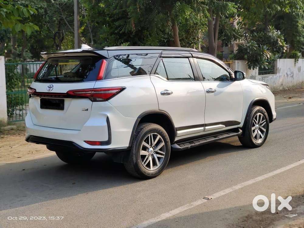 Toyota Fortuner Legender 2019