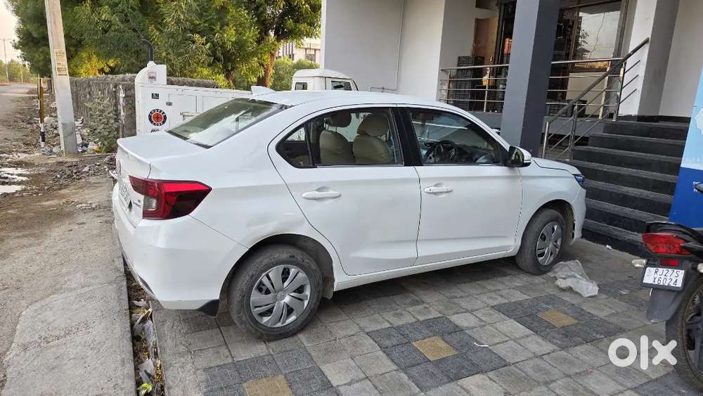 Honda Amaze Single Hand