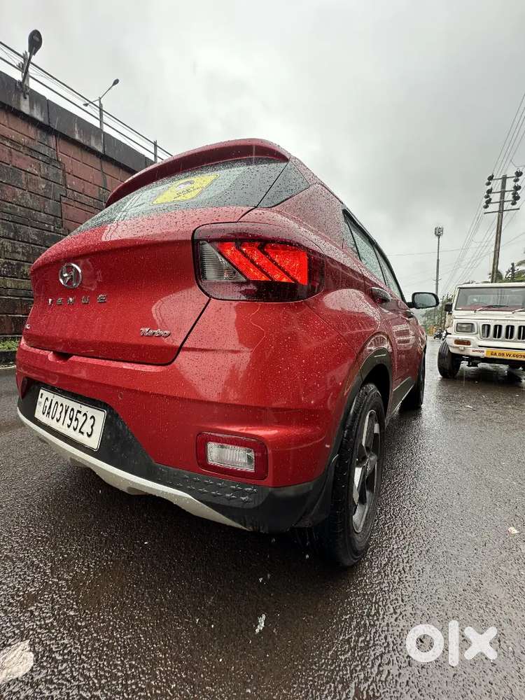 Hyundai Venue 2019 Petrol 160000 Km Driven