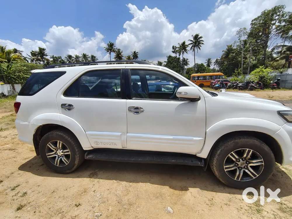 Toyota Fortuner 2015
