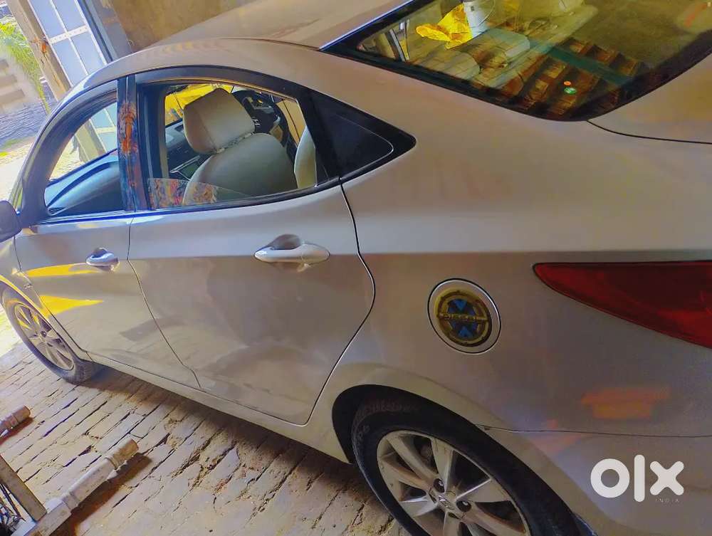 Hyundai Verna 2012