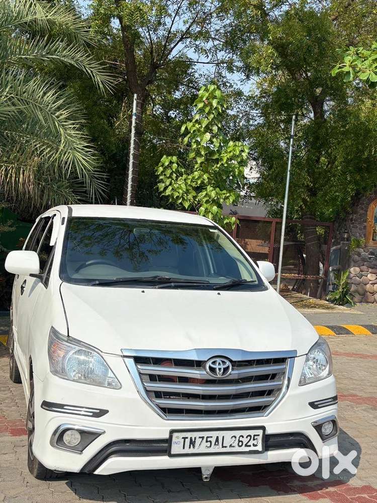 Toyota Innova 2011 Diesel Well Maintained