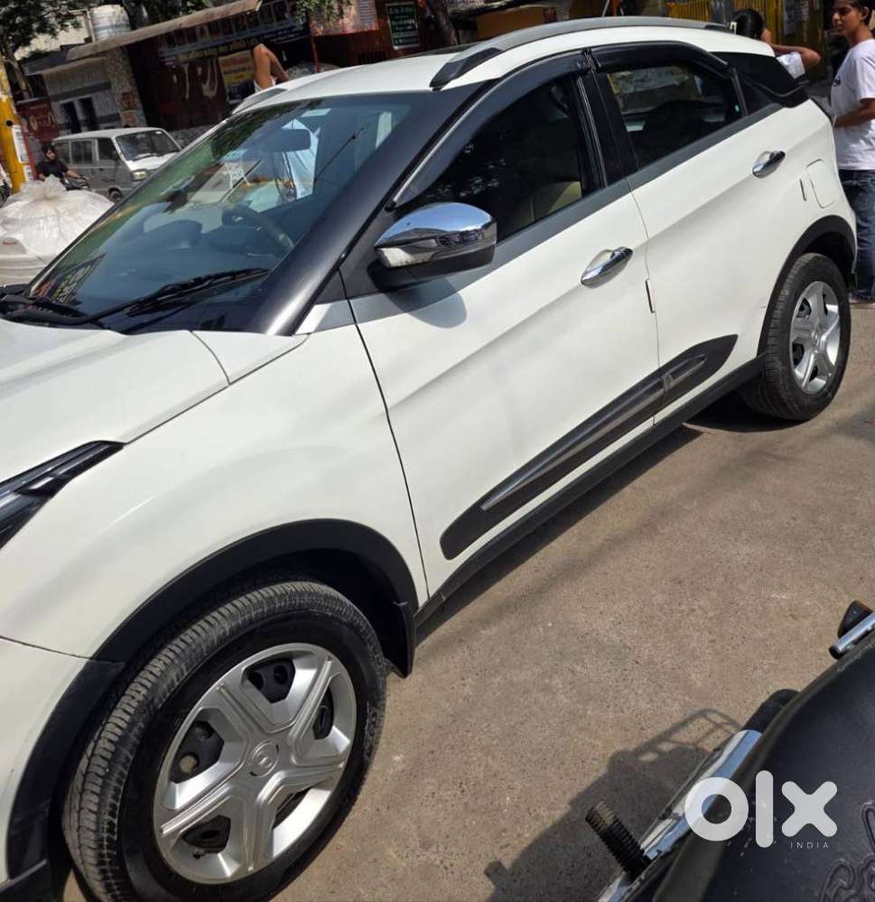 Tata Nexon 1.2 Revotron Xma Amt (s), 2021, Petrol