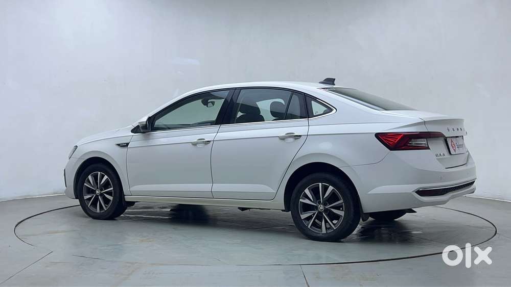 Skoda Slavia Style 1.0l Tsi At, 2022, Petrol