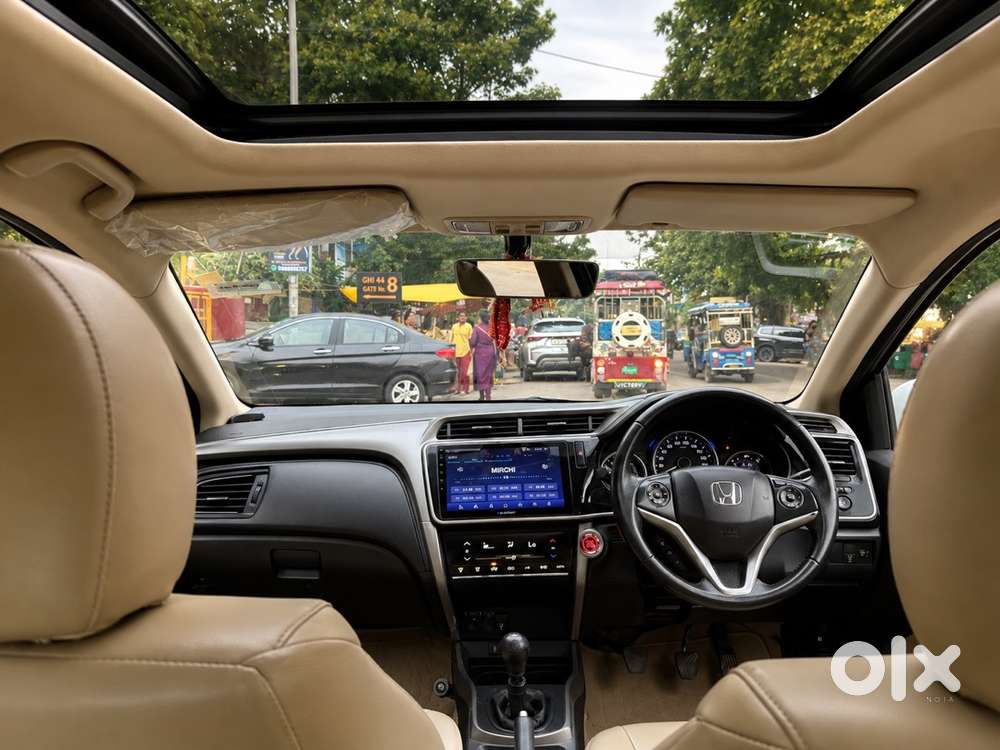 Honda City Petrol 2018 Vx Petrol Sunroof Driven With Service Record.