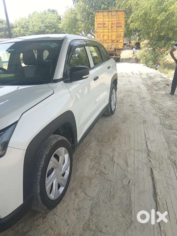 Maruti Suzuki Victoris 2026 Cng & Hybrids 17000 Km Driven