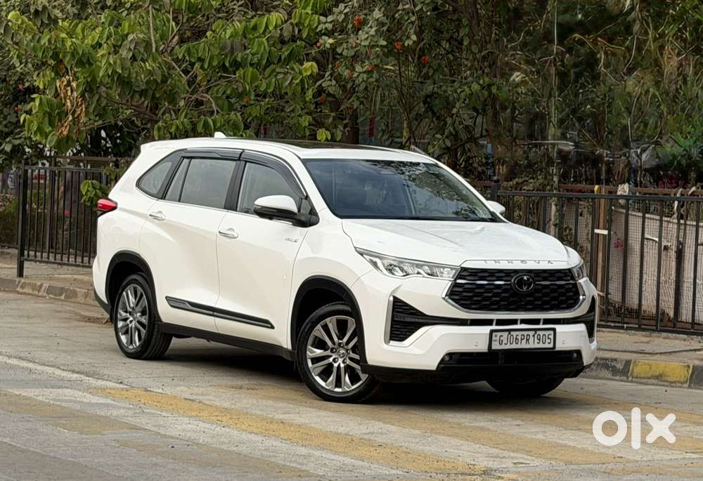 Toyota Innova Hycross 2.0 Zx (o) Hybrid 7 Str, 2023