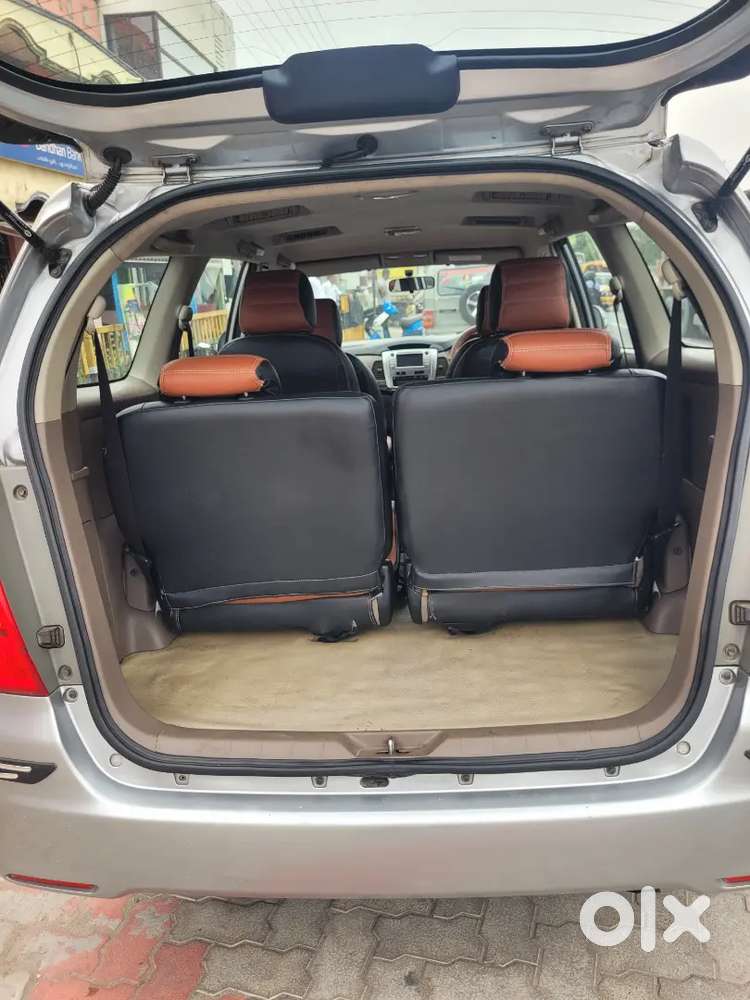 Toyota Innova 2.5 V Diesel Manual 2016