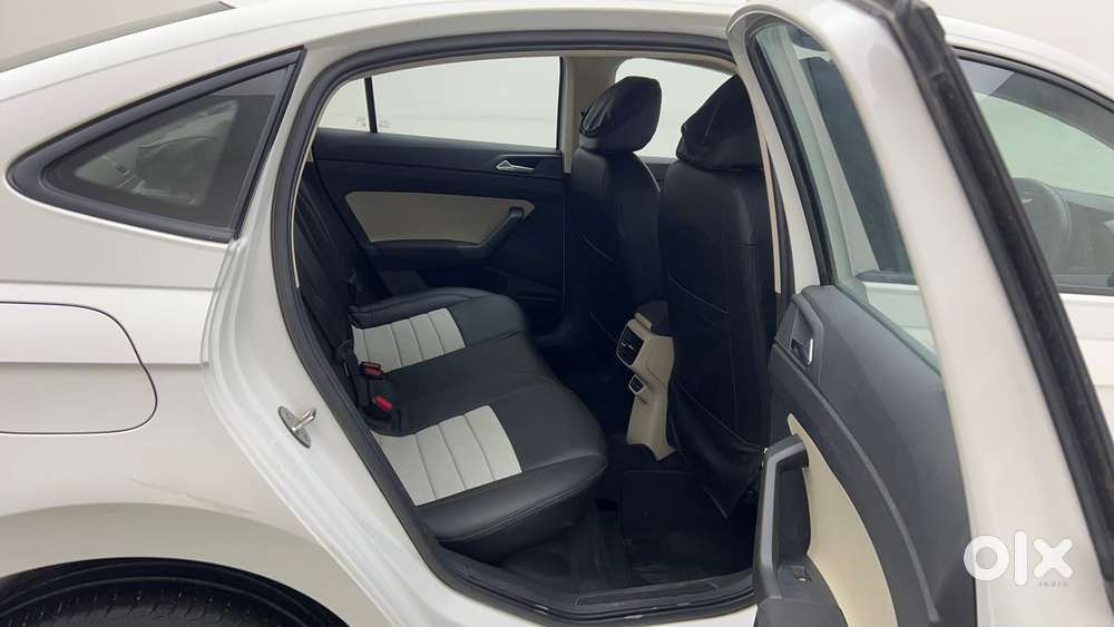 Skoda Slavia Ambition 1.0l Tsi Mt, 2022, Petrol
