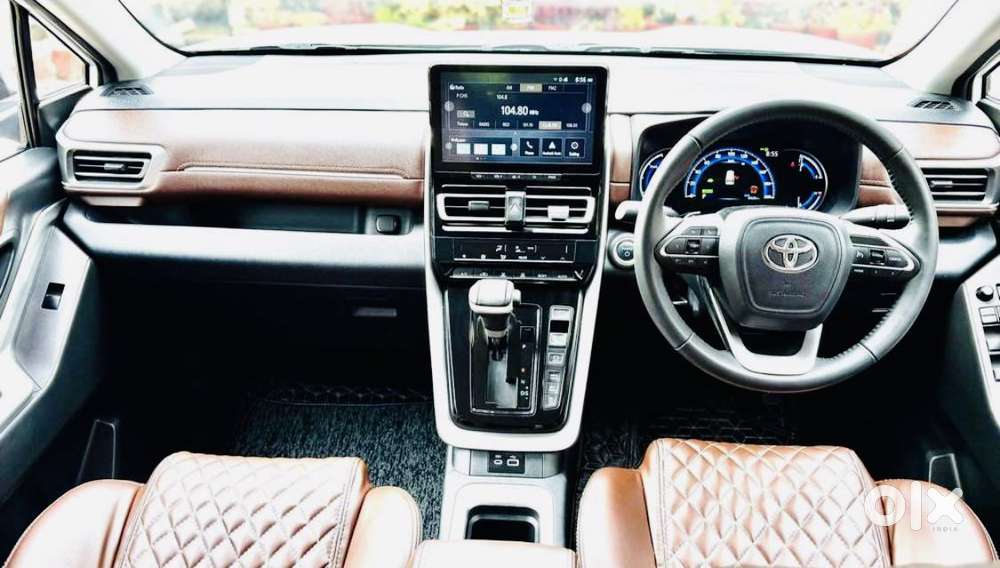 Toyota Innova Hycross 2.0 Vx (o) Hybrid 8 Str, 2023, Electric