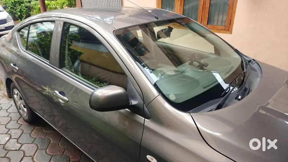Nissan Sunny Petrol 2011