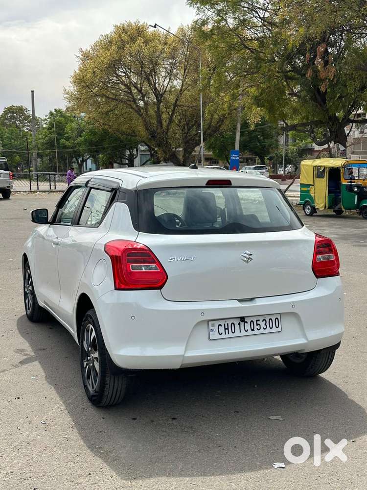 Maruti Suzuki Swift 1.2 Vxi (o), 2023, Petrol