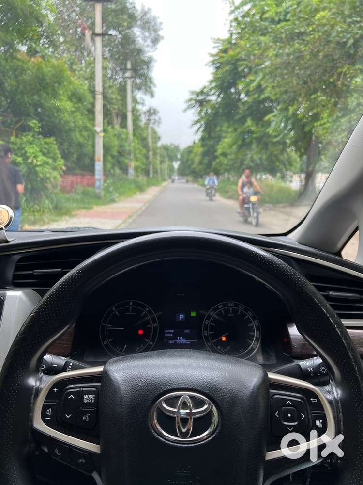 Toyota Innova Crysta 2017