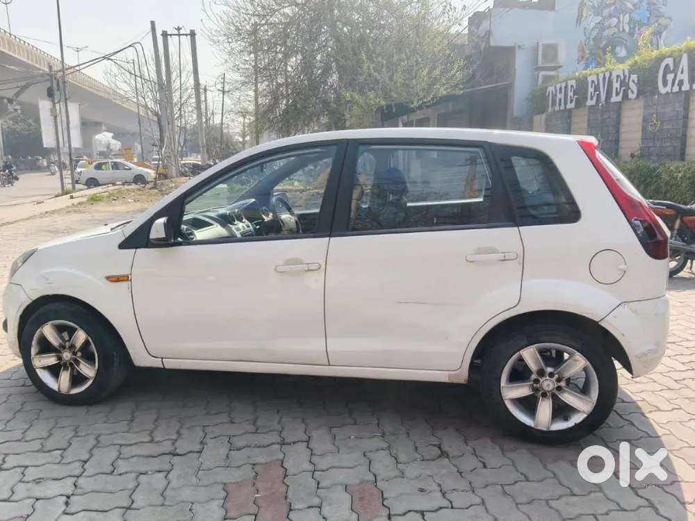 Ford Figo Diesel Zxi 2012