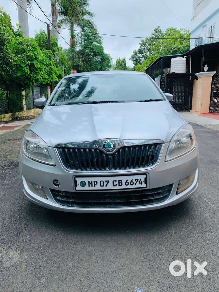 Skoda Rapid Elegance 1.6 Tdi Cr Manual, 2013, Diesel