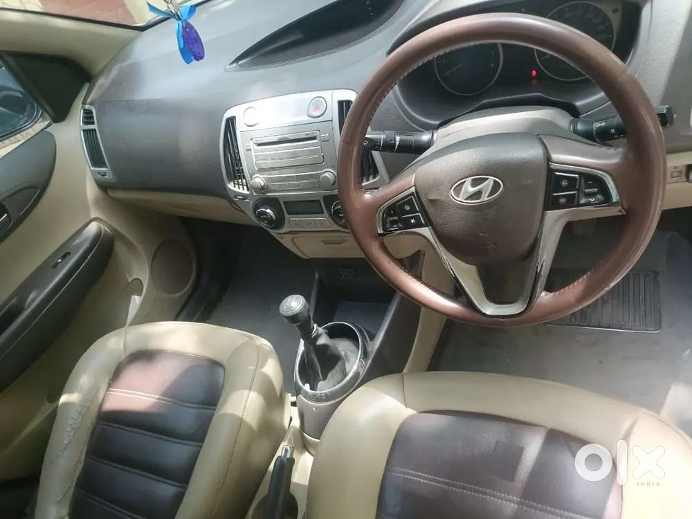 Hyundai I20 2012 Cng & Hybrids 70000 Km Driven