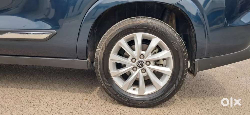 Toyota Innova Hycross 2.0 Vx Hybrid 8 Str, 2025, Petrol