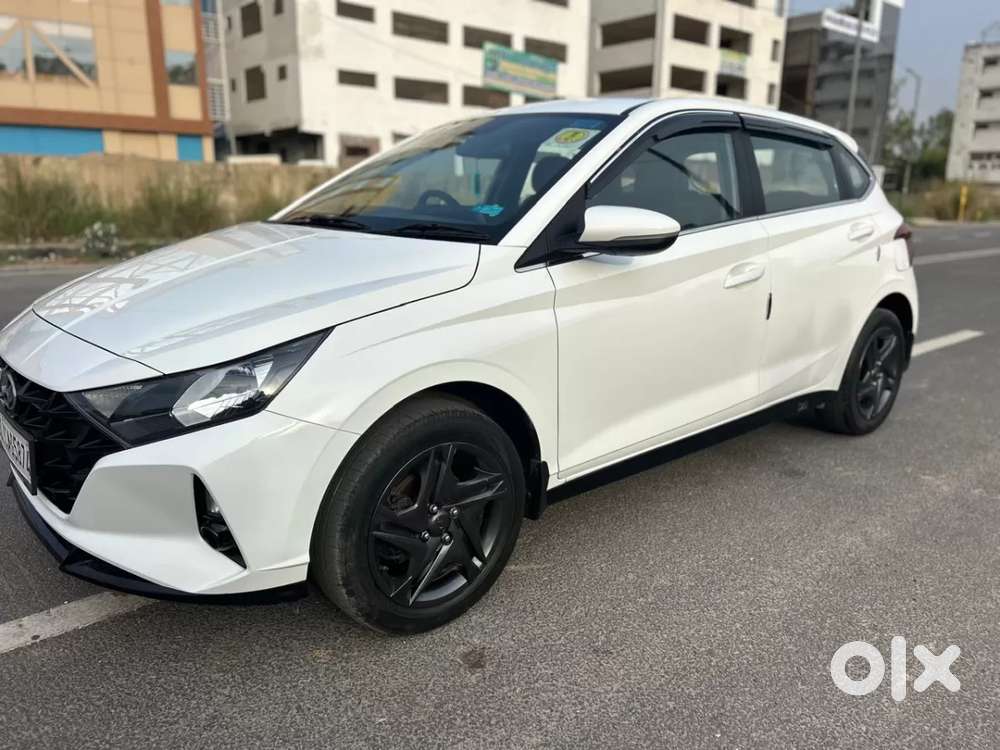 Hyundai I20 Sportz 1.2 Ivt, 2023, Petrol