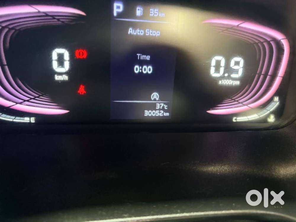 Kia Carens 1.4 Prestige Plus Turbo Dct 7 Str, 2023, Petrol