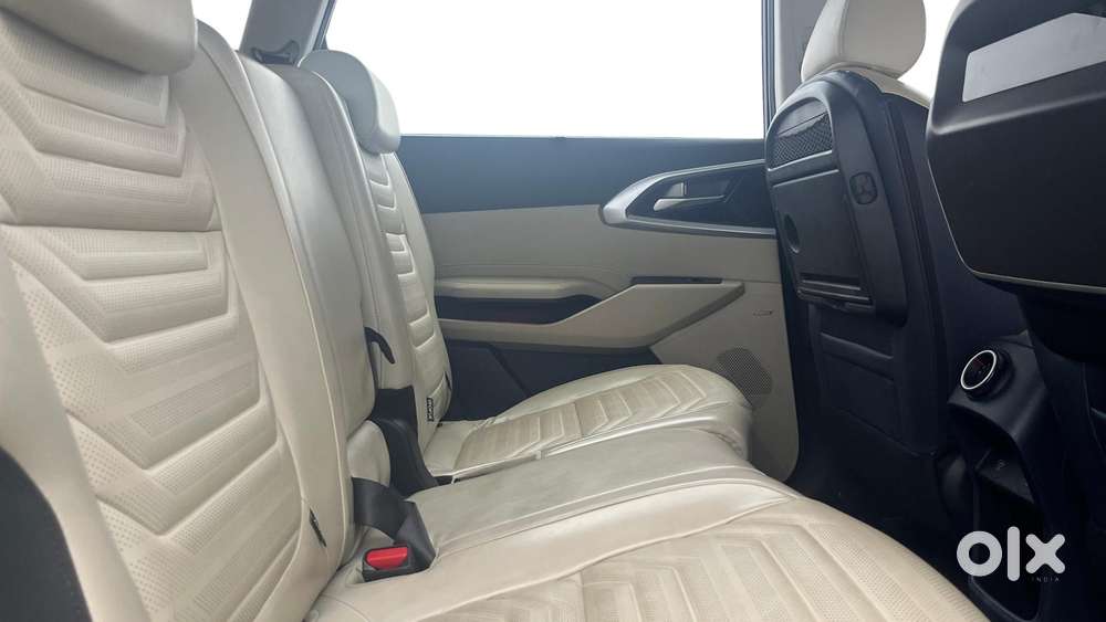 Kia Carens 1.4 Luxury Plus Dct 7 Str, 2022, Petrol